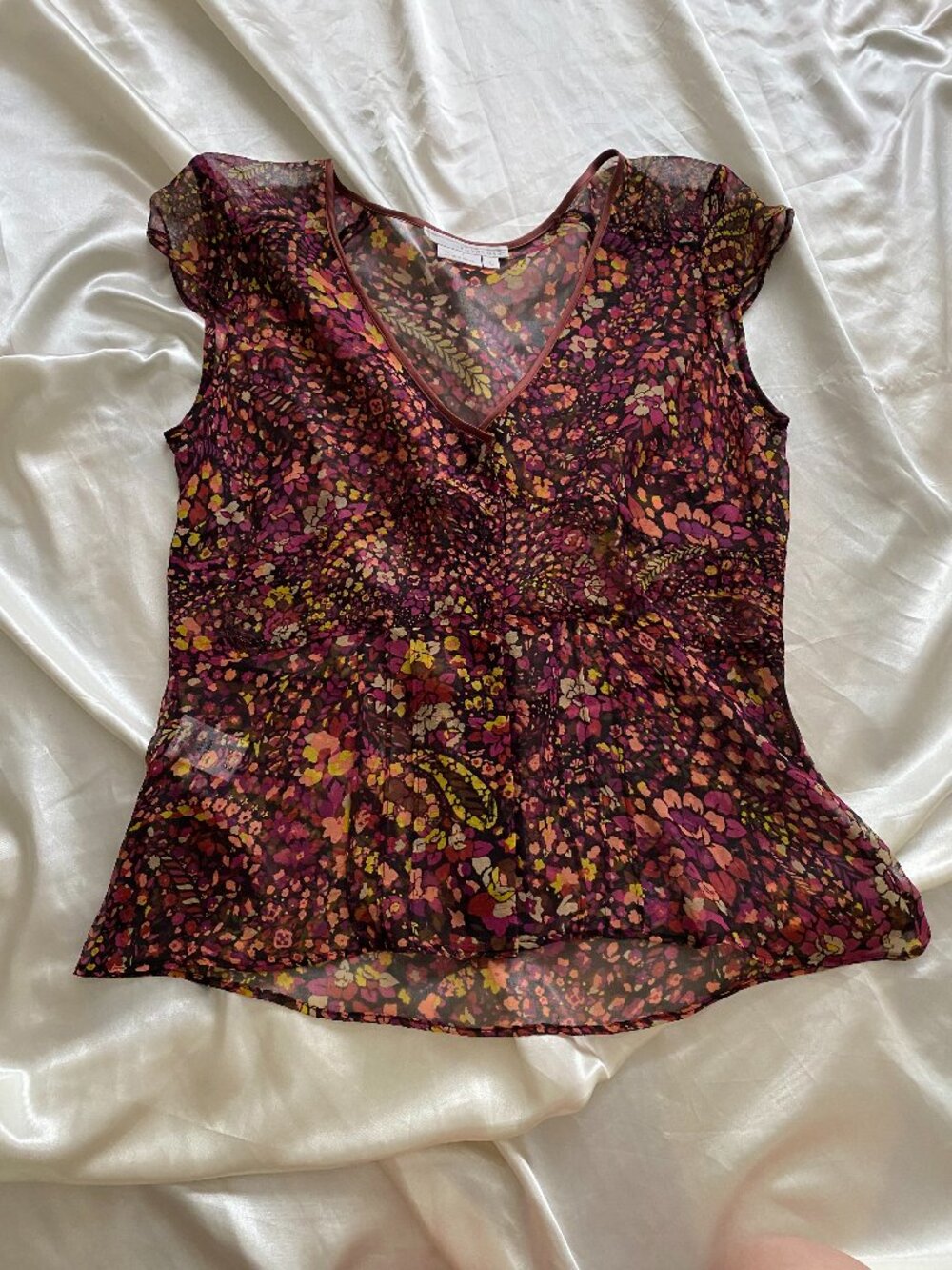 Vintage y2k 100% Silk Floral Sheer Short Sleeve Blouse Boho Large Flutter Sleeve